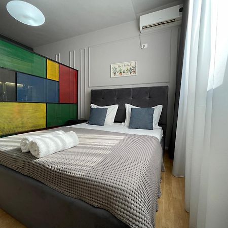 Myslym Shyri'S Apartments ティラナ エクステリア 写真