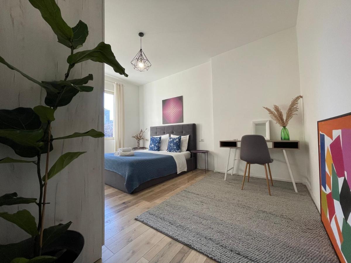 Myslym Shyri'S Apartments ティラナ エクステリア 写真
