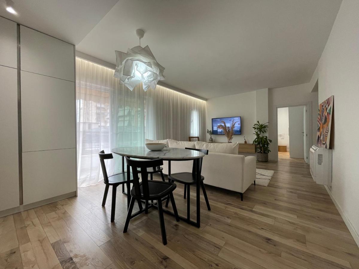 Myslym Shyri'S Apartments ティラナ エクステリア 写真