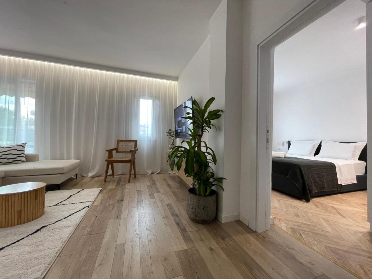 Myslym Shyri'S Apartments ティラナ エクステリア 写真