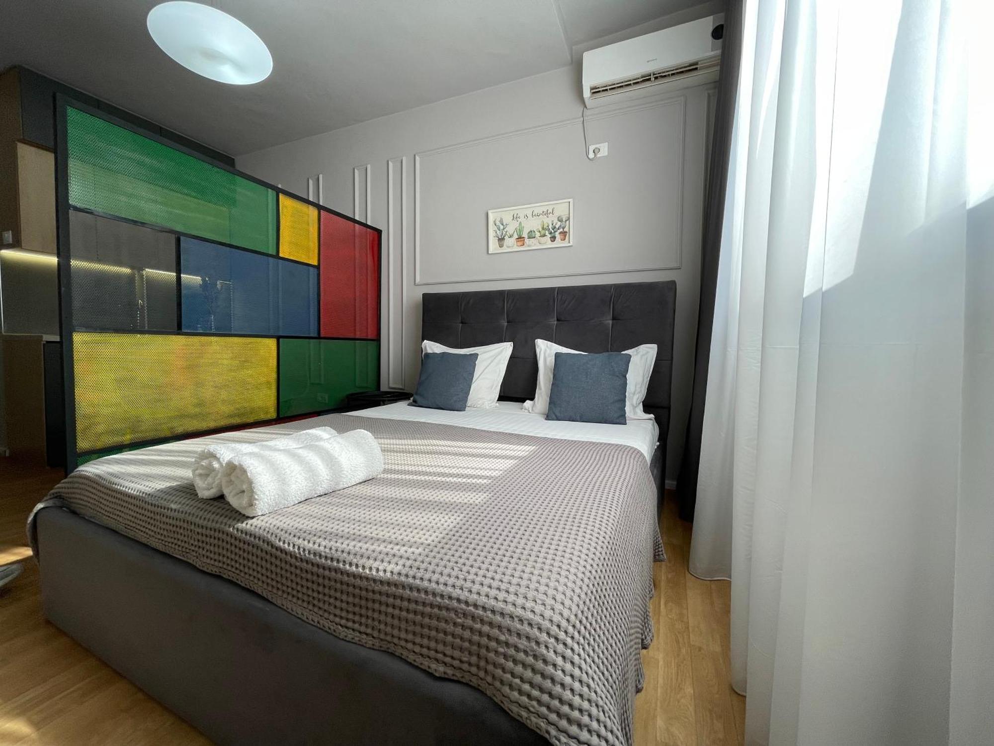 Myslym Shyri'S Apartments ティラナ エクステリア 写真